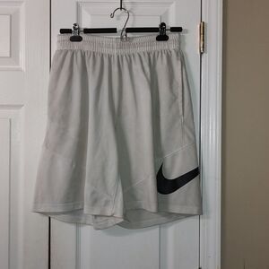 Nike pale gray basketball running shorts  Sz XL